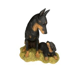 Sherratt and Simpson Doberman and Puppy Ornament Figure Gift Shelf Sitter (K)